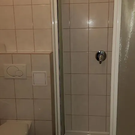 Koupaliste Hostel *