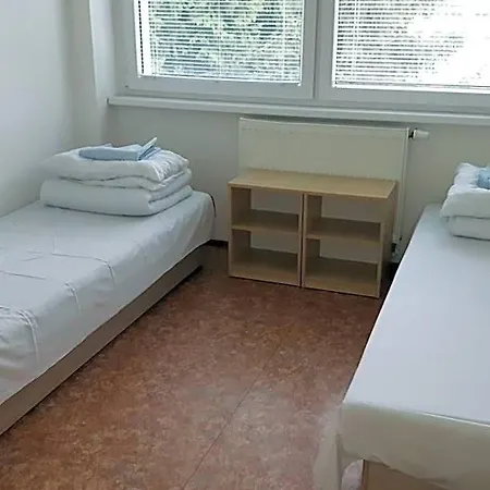 Koupaliste Hostel
